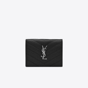 12위 Yves Saint Laurent 생로랑 마틀라세 반지갑