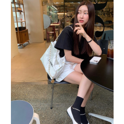 3위 [배우 차정원] CHANEL 샤넬 샤이니 카프스킨 골드메탈 22백 스몰 AS3260 2COLOR