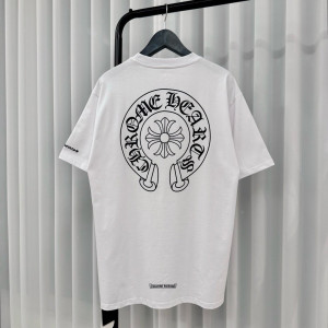 ●9월 판매 14위● CHROME HEARTS 크롬하츠 홀스슈 포켓 로고 반팔 티셔츠 2COLOR