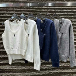 DIOR 디올  슬리브 니트& 가디건 세트