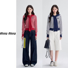 MIUMIU 미우미우 블랙 로고 숄 자수 가디건 2COLOR