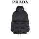 PRADA 프라다 리나일론 구스패딩