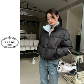 PRADA 프라다 리나일론 크롭 패딩 2COLOR