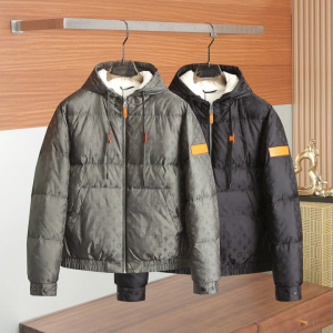 LOUIS VUITTON 루이비통 모노그램 다운 자켓