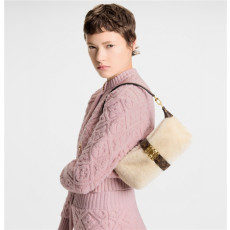 LOUIS VUITTON 루이비통 포쉐트 미아 숄더백 M26245