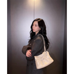 [에스파 카리나] PRADA 프라다 숄더백 1BG586