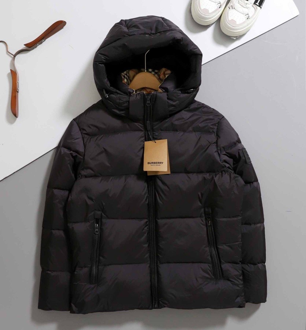 BURBERRY 버버리 디태처블 후드 덕다운 다운 점퍼