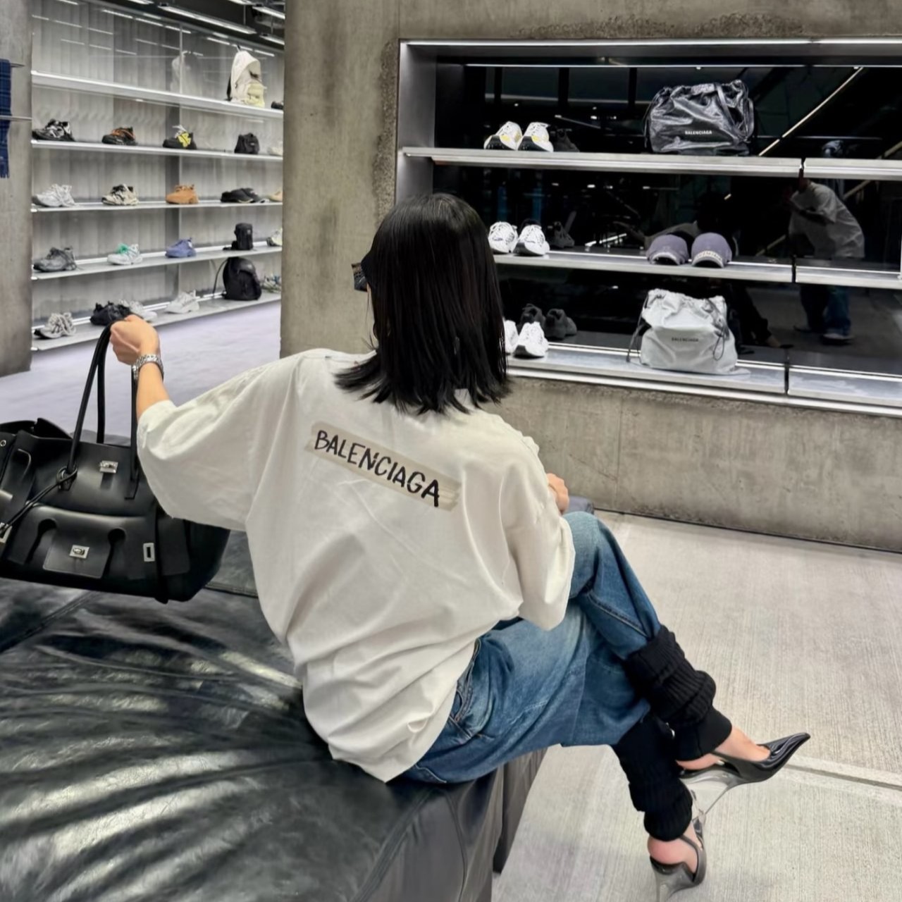 BALENCIAGA 발렌시아가 테이프 로고 티셔츠 2COLOR